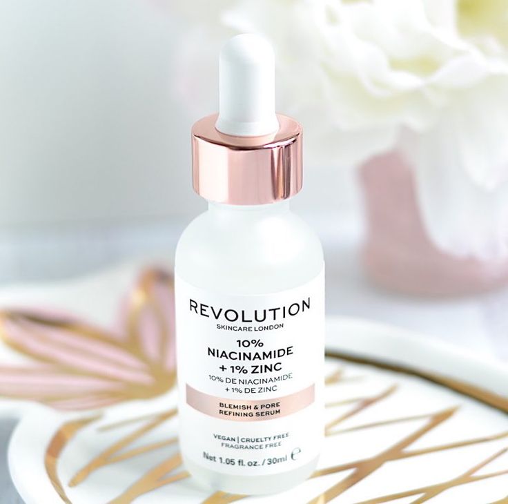 "Revitalize Your Skin: Revolution Skincare 10% Niacinamide & 1% Zinc Blemish & Pore Serum"